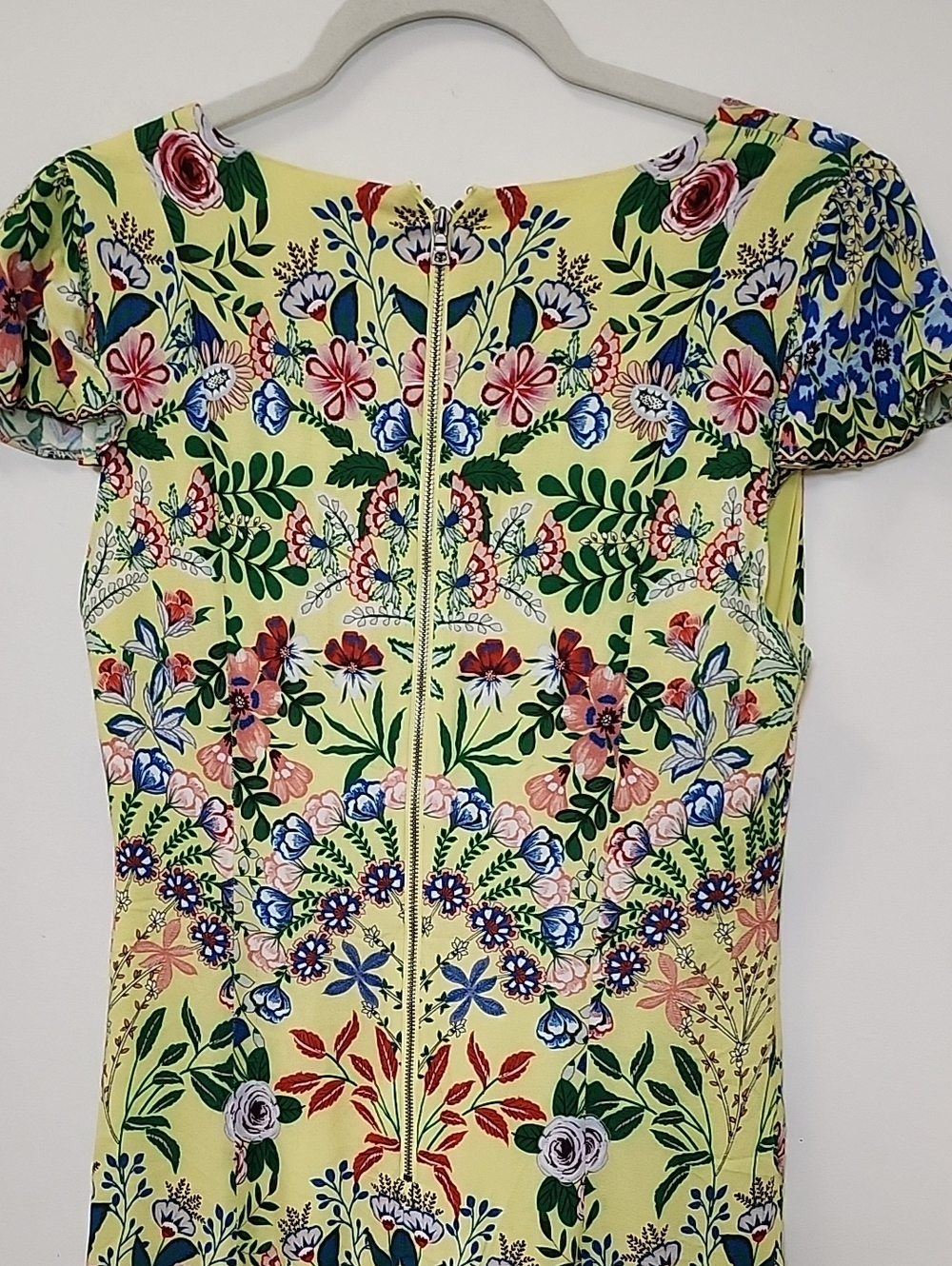 ALICE + OLIVIA Hadley Floral Mini Dress Women's Half Button V-neck Sz 4 - Picture 13 of 16